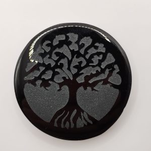 Espejo de obzidiana con árbol