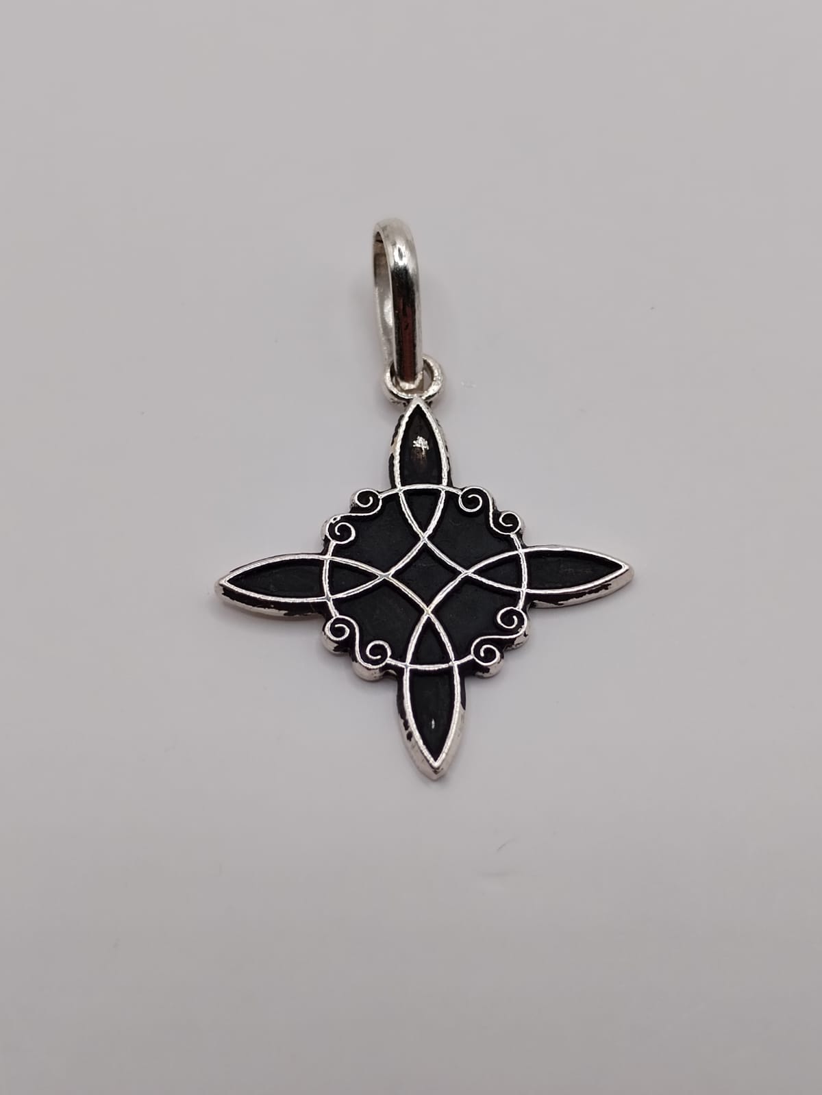 Dije de Nudo de Bruja Pavonado Esotérico - Imagen 2