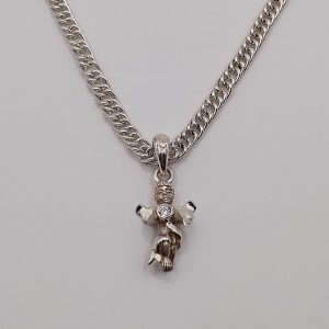 Dije especial de ángel con piedra blanca